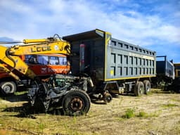 FAW J6 8x4 Самосвал - 1