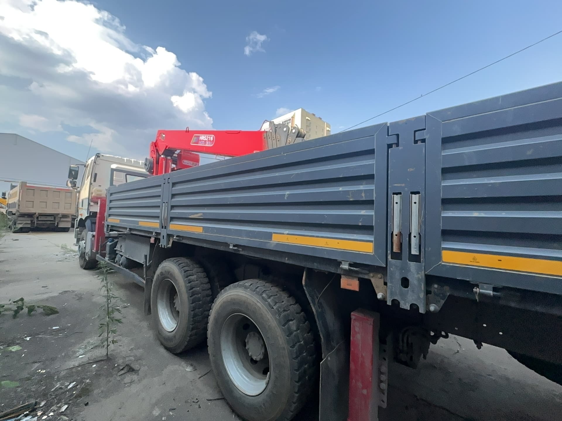 Завод Спецмаш SM04* на шасси FAW CA 3250 6X4 Бортовой с КМУ - 4