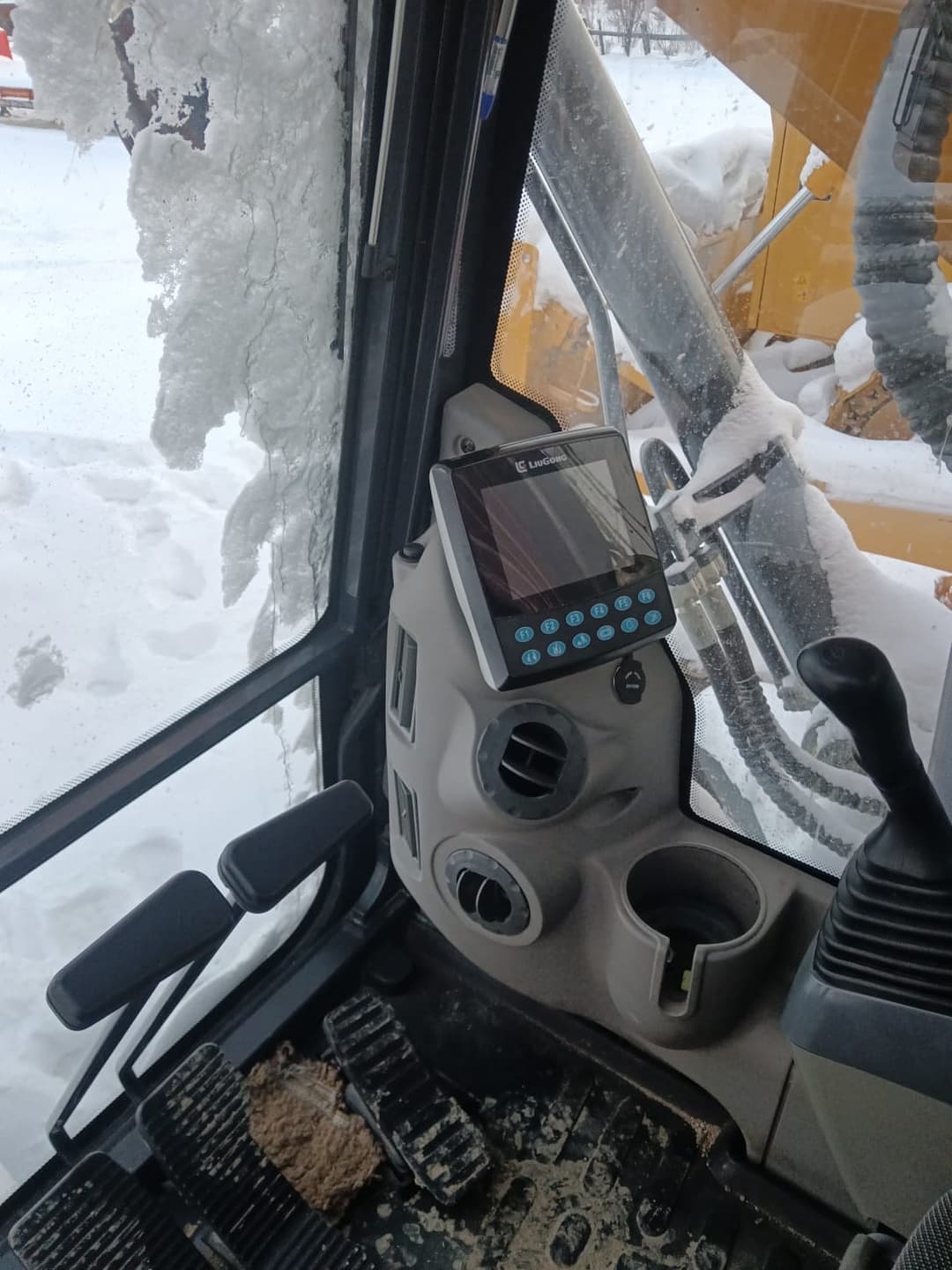 Liugong CLG933 Экскаватор - 6