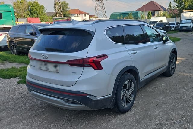 Hyundai Santa Fe - 3