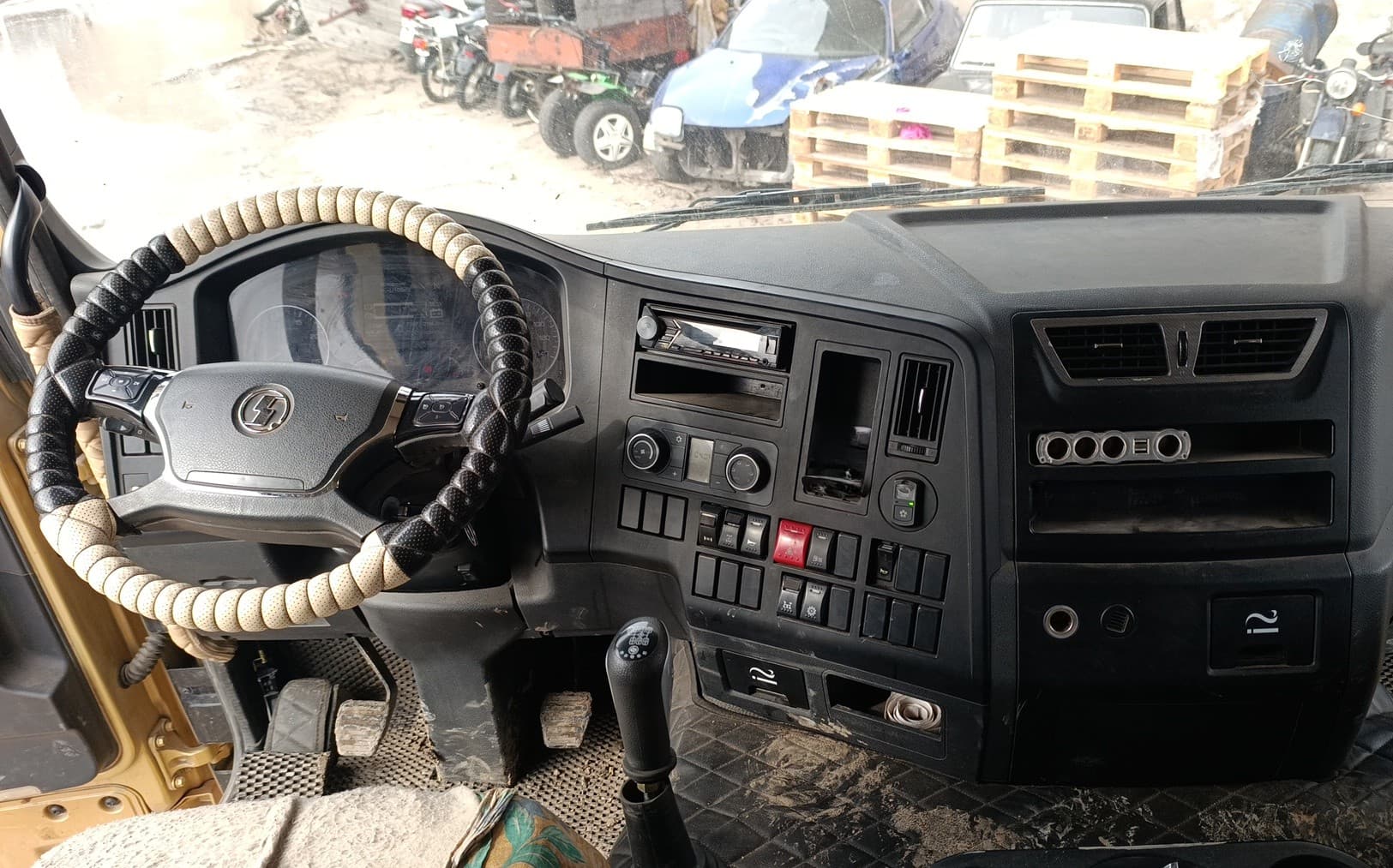 Shacman (Shaanxi) SX* 8x4 Самосвал - 5