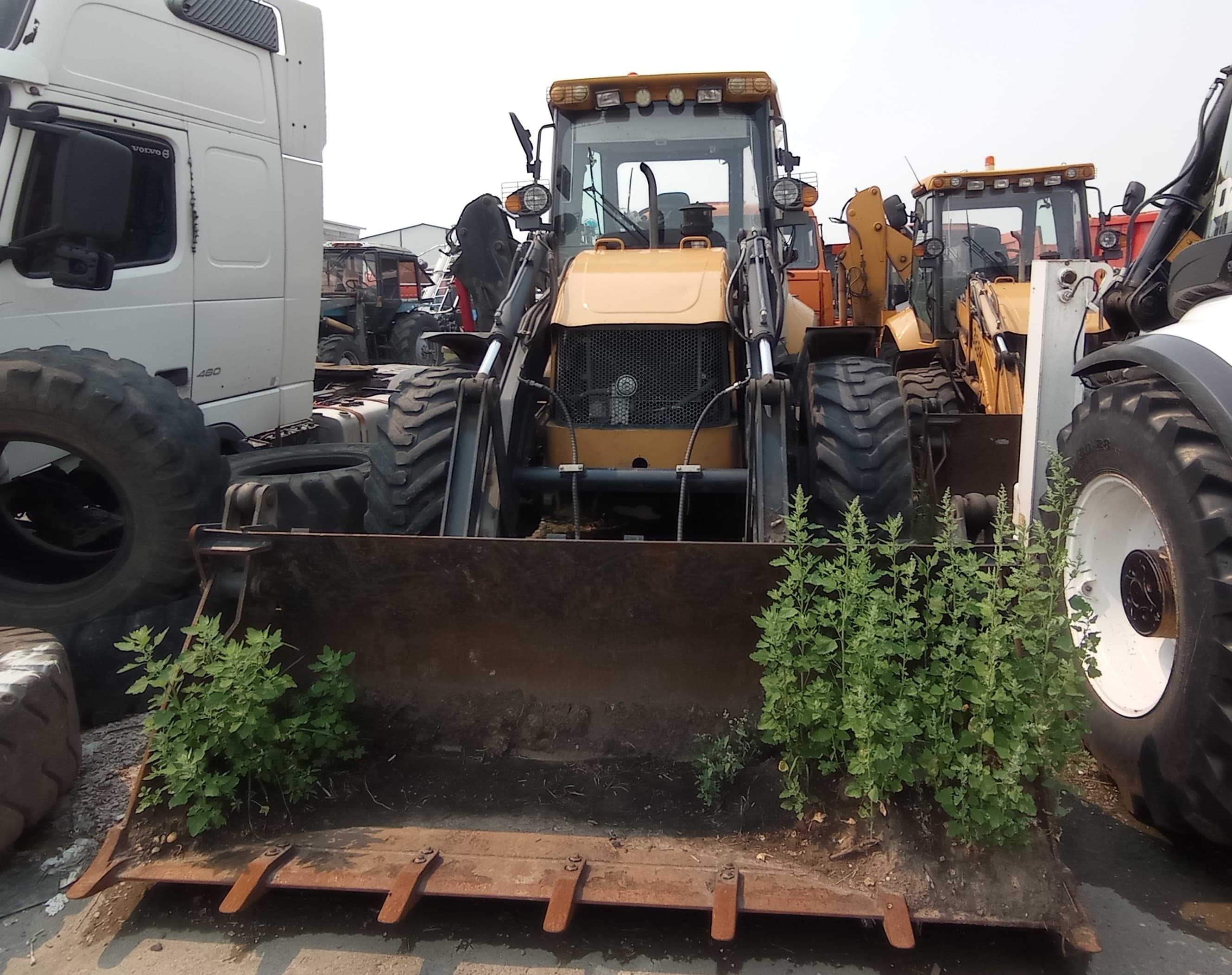 Yugong 488* Экскаватор-погрузчик - 1
