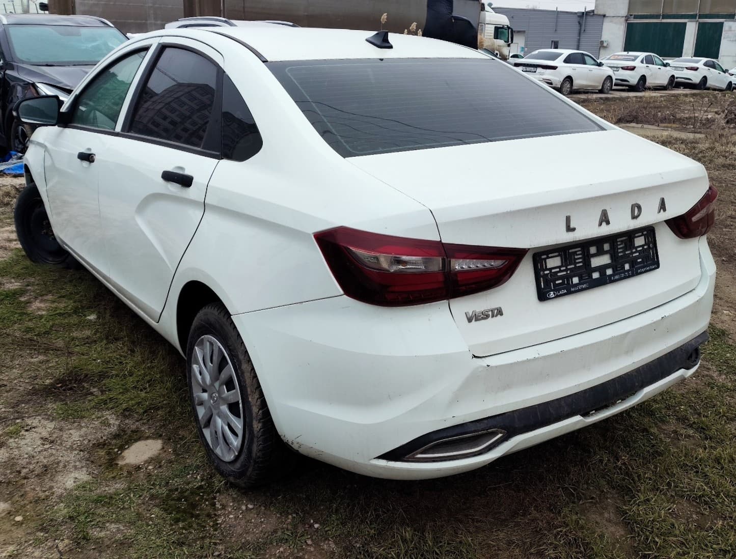 Lada Vesta седан - 4