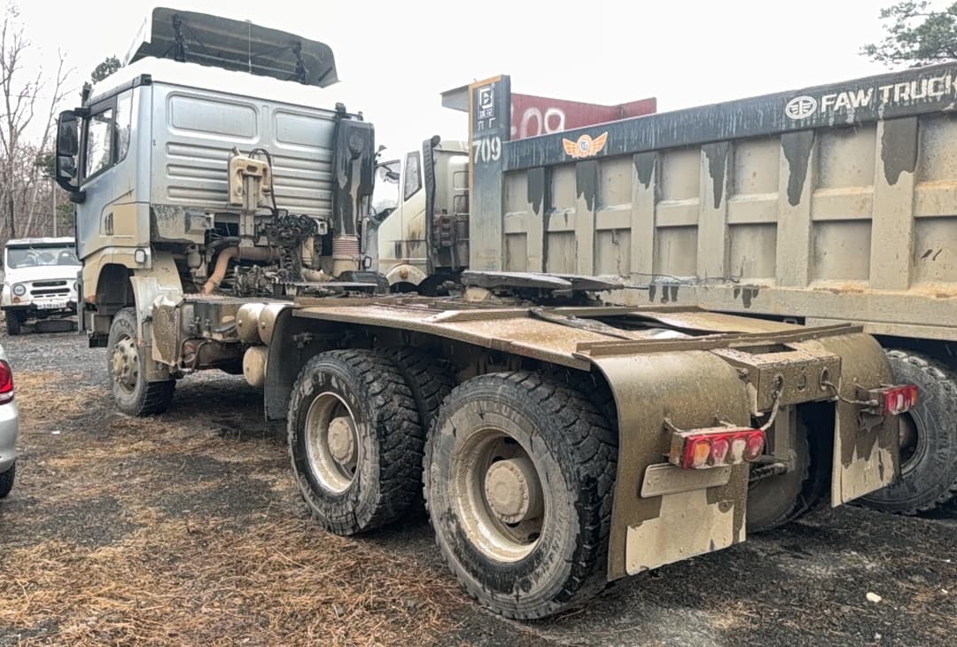 Shacman (Shaanxi) SX* 6x6 Седельный тягач - 4