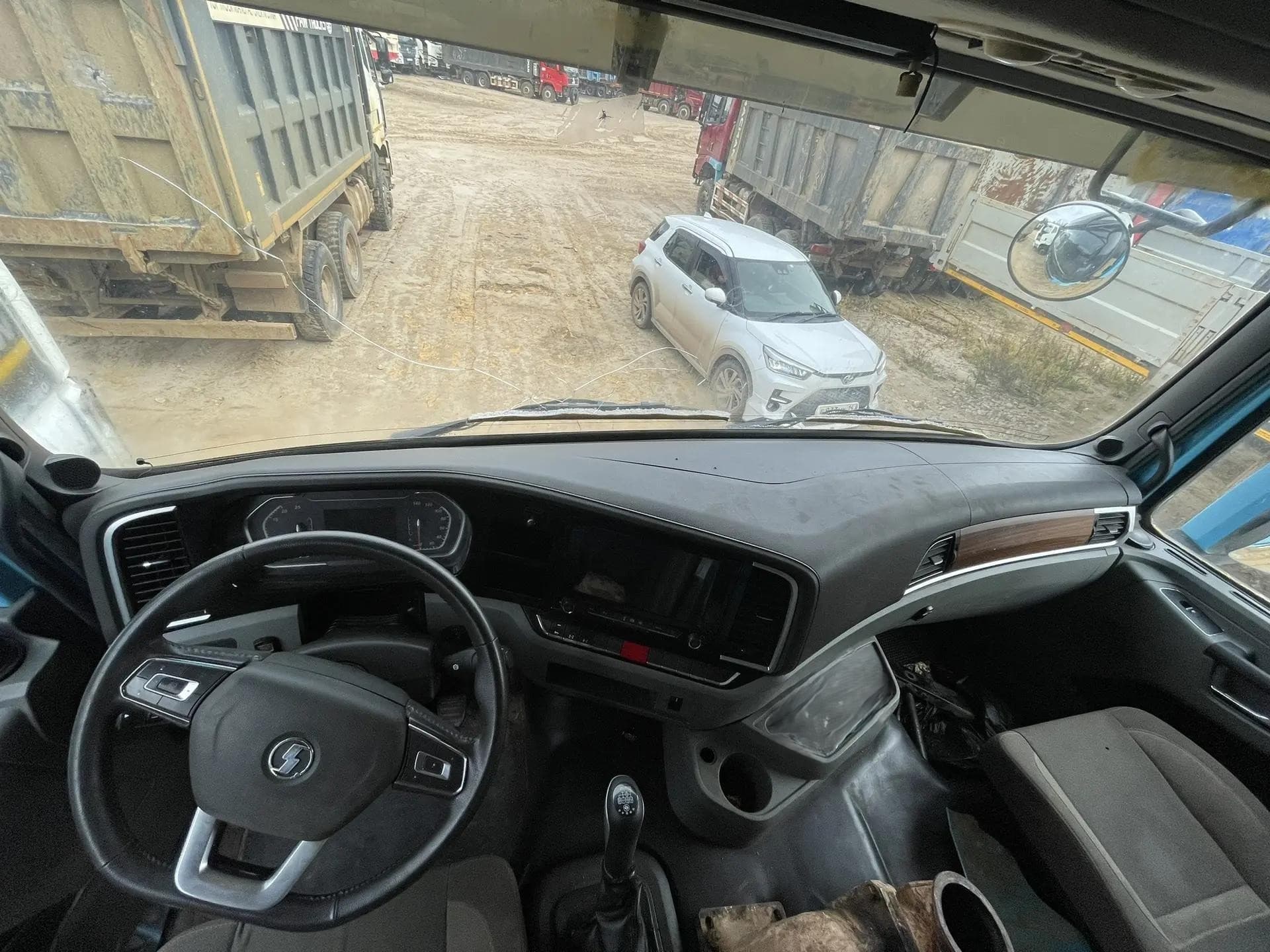 Shacman (Shaanxi) SX* 6x6 Самосвал - 4