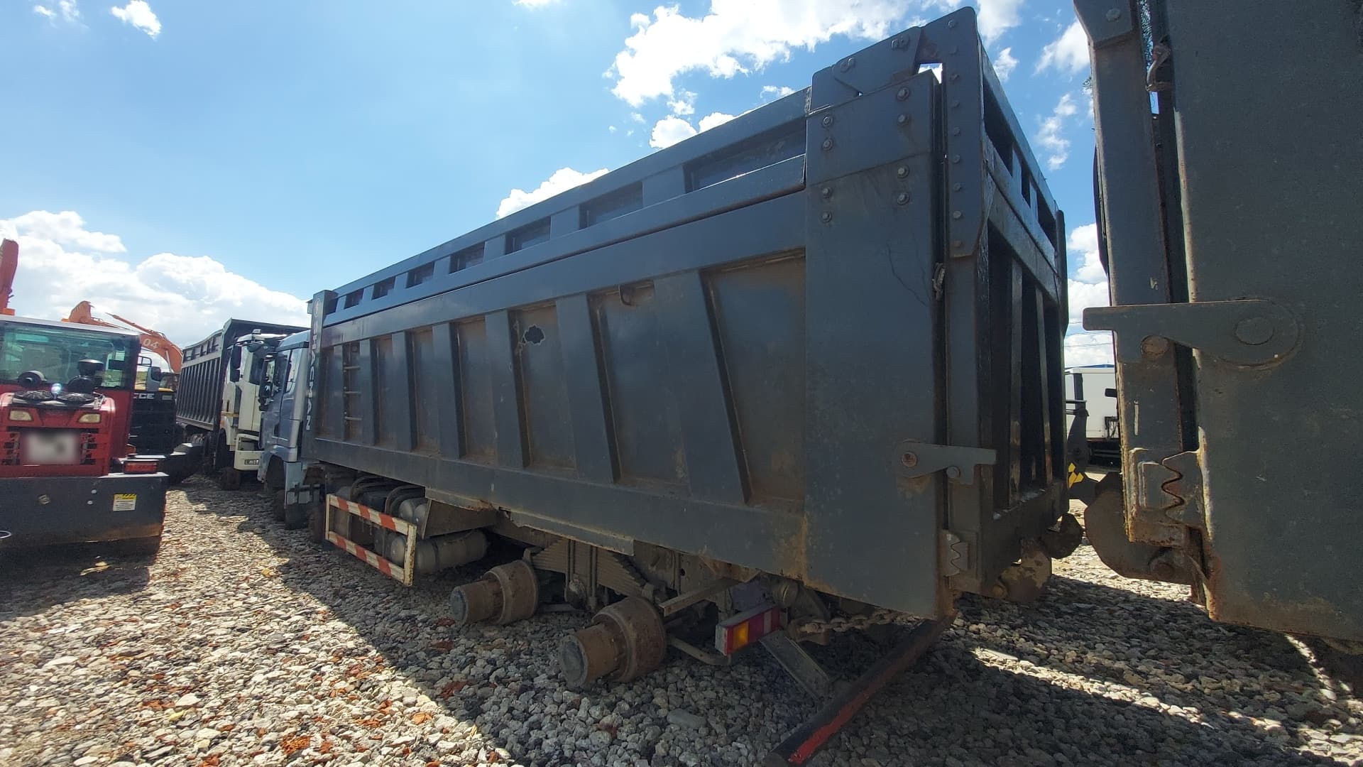 Shacman (Shaanxi) SX* 8x4 Самосвал - 4