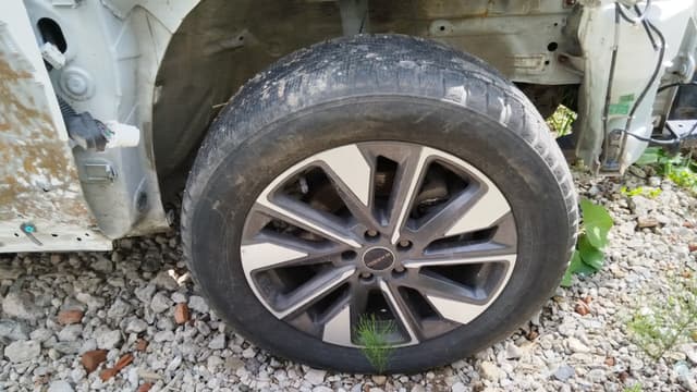 Exeed LX - 10