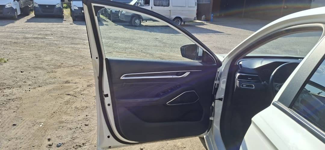 Geely EMGRAND - 8