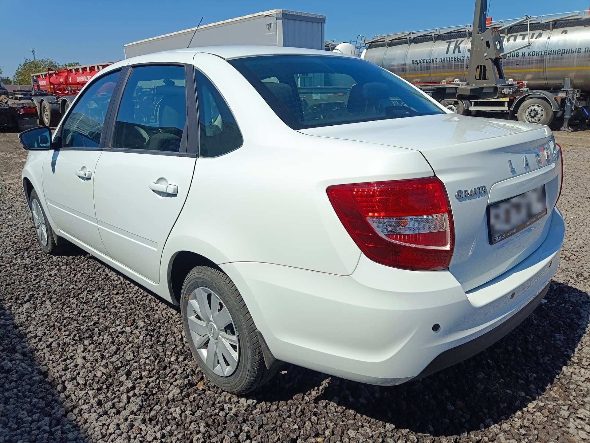 Lada Granta седан - 4