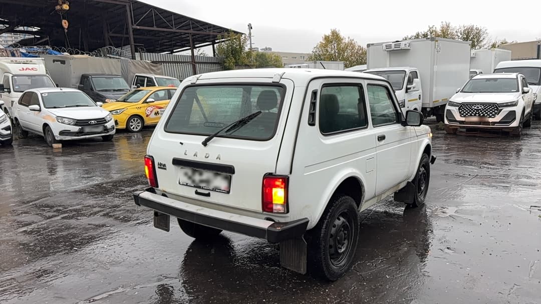 Lada Niva Legend 3 дв - 3