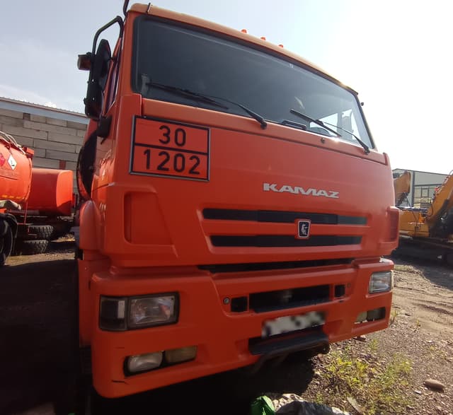 Камаз 65224 6X6 Автоцистерна нефтепромысловая - 2