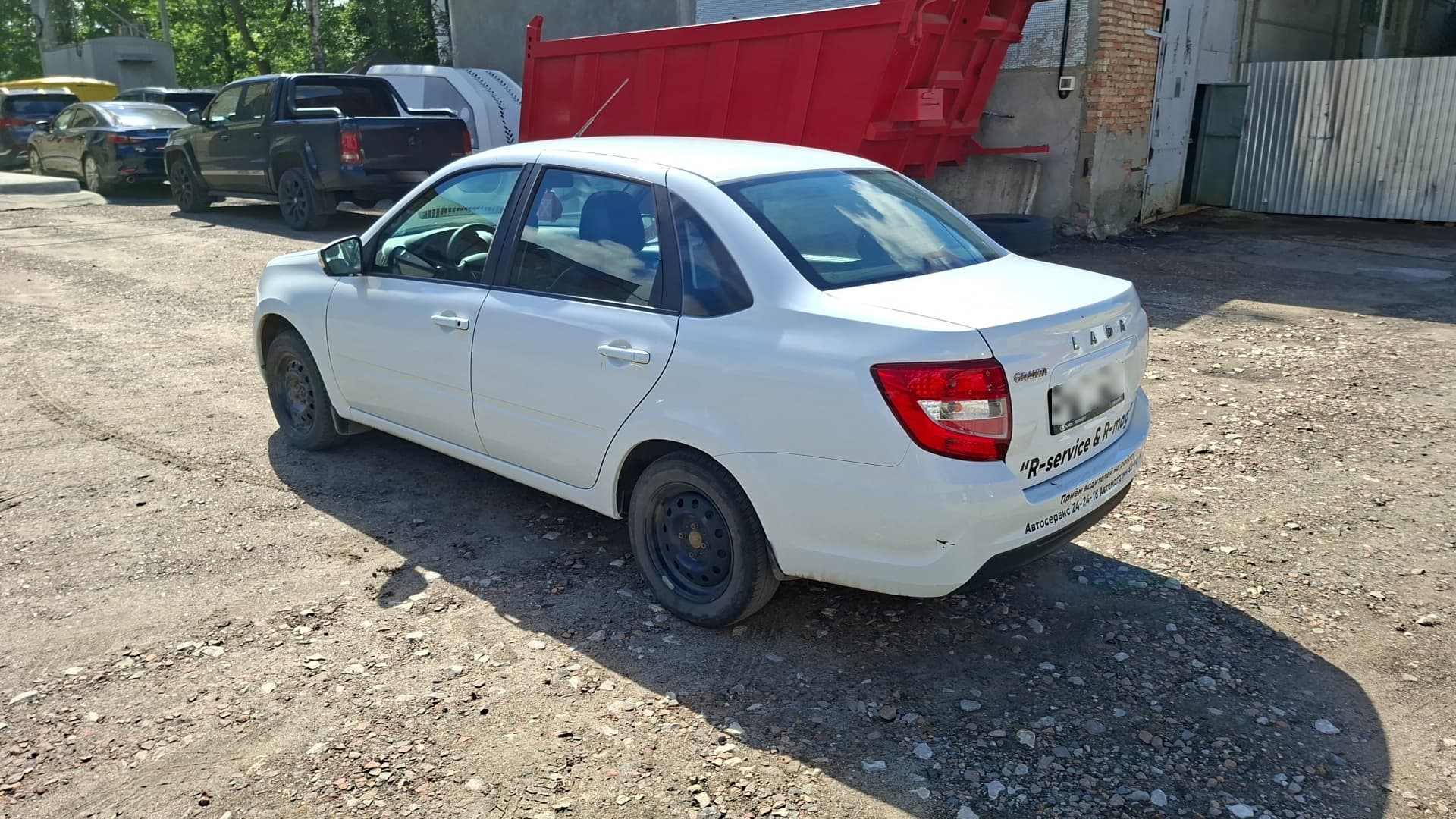 Lada Granta седан - 4