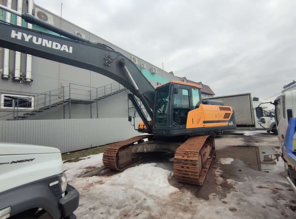 Hyundai HX340 Экскаватор - 1
