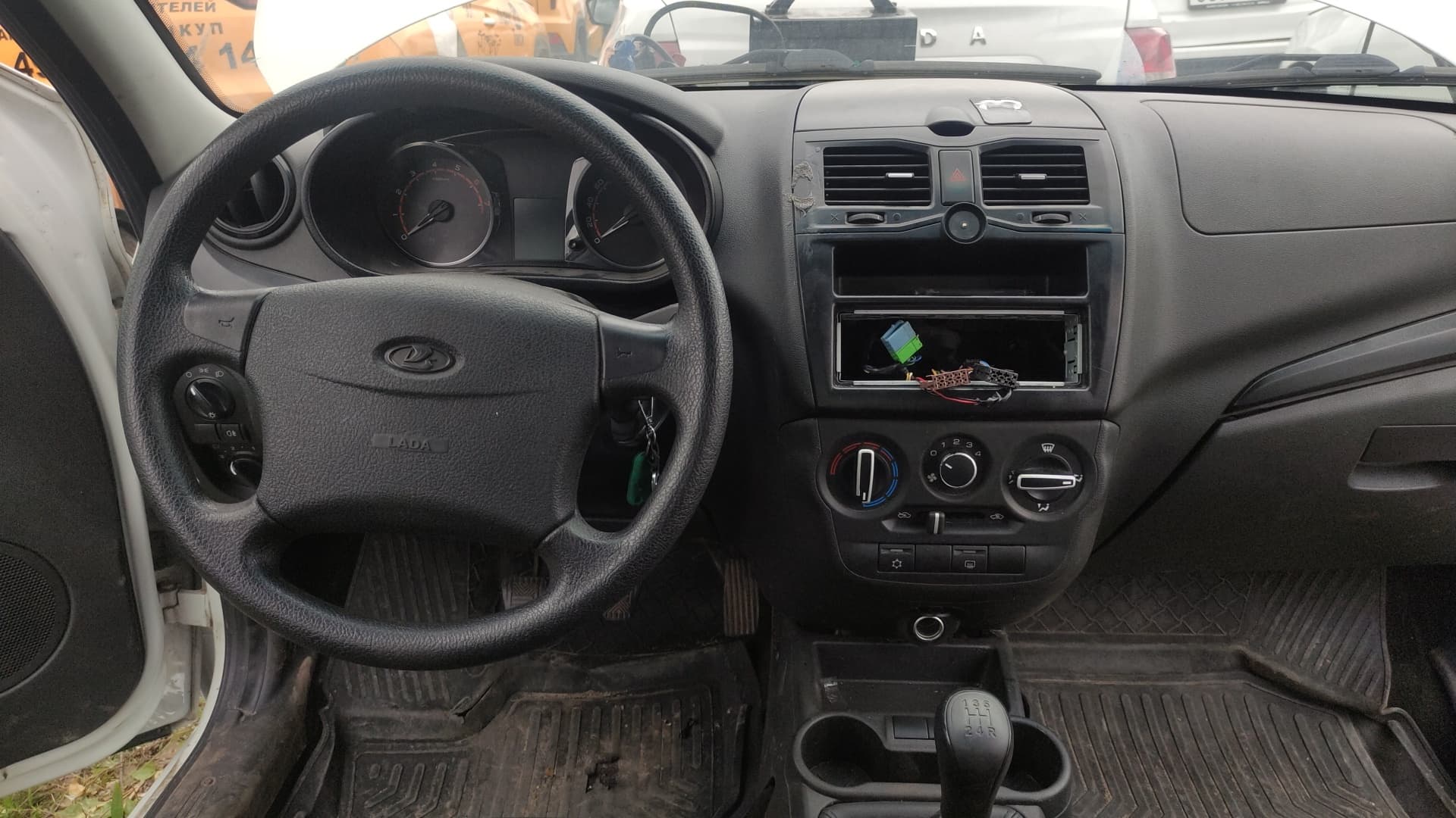 Lada Granta седан - 5