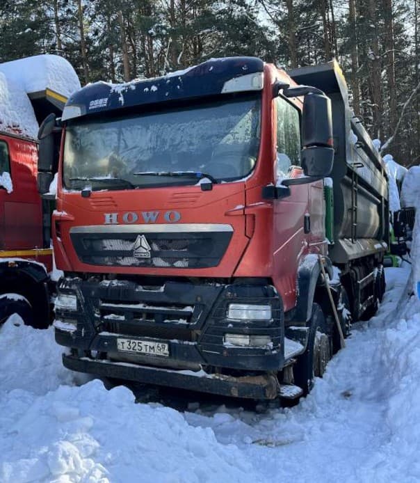 Howo ZZ* 8x4 Самосвал - 1