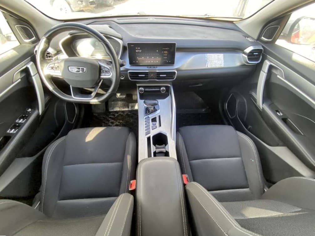 Geely Coolray - 5