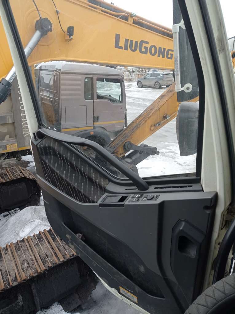 FAW CA 3310 8x4 Самосвал - 6