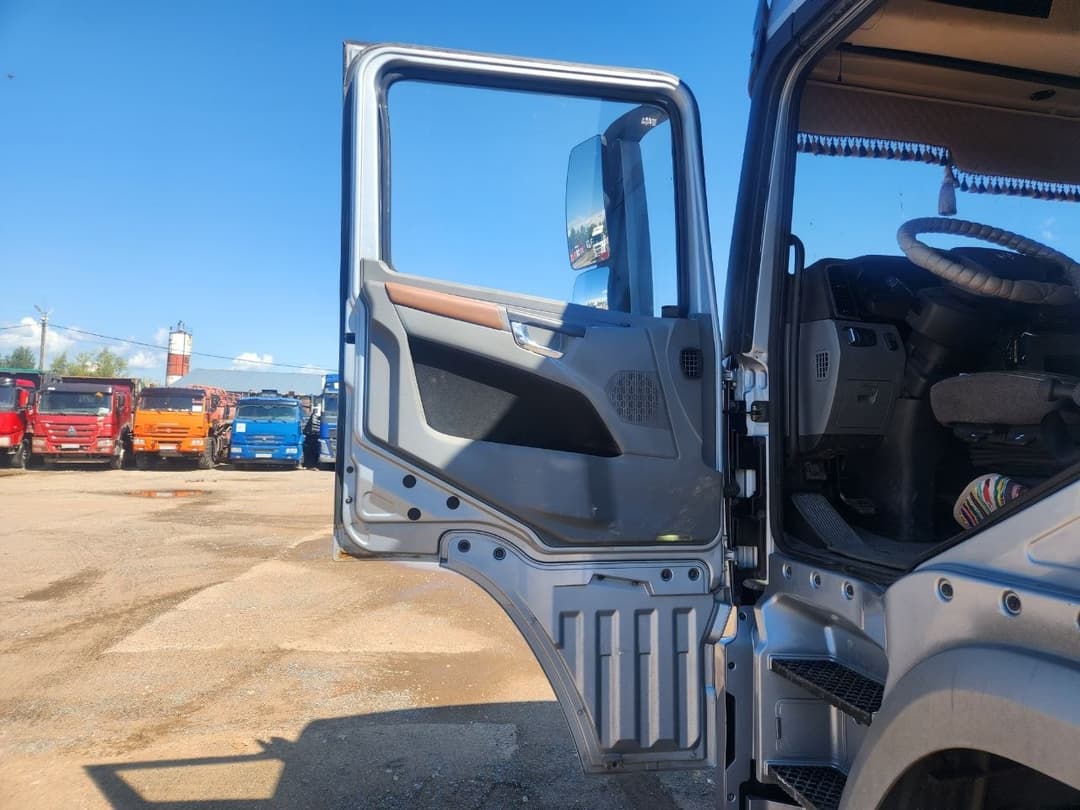 Shacman (Shaanxi) SX* 6x4 Седельный тягач - 8