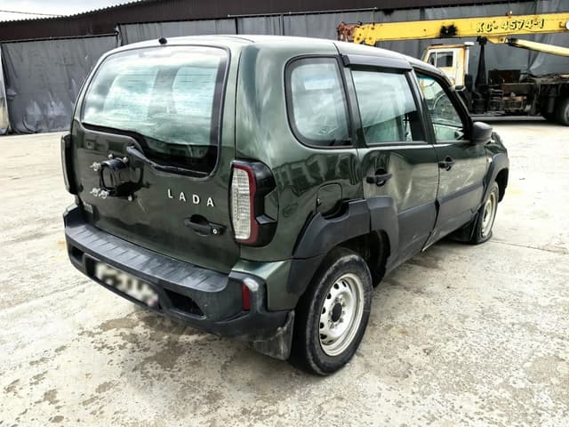 Lada Niva Travel - 3
