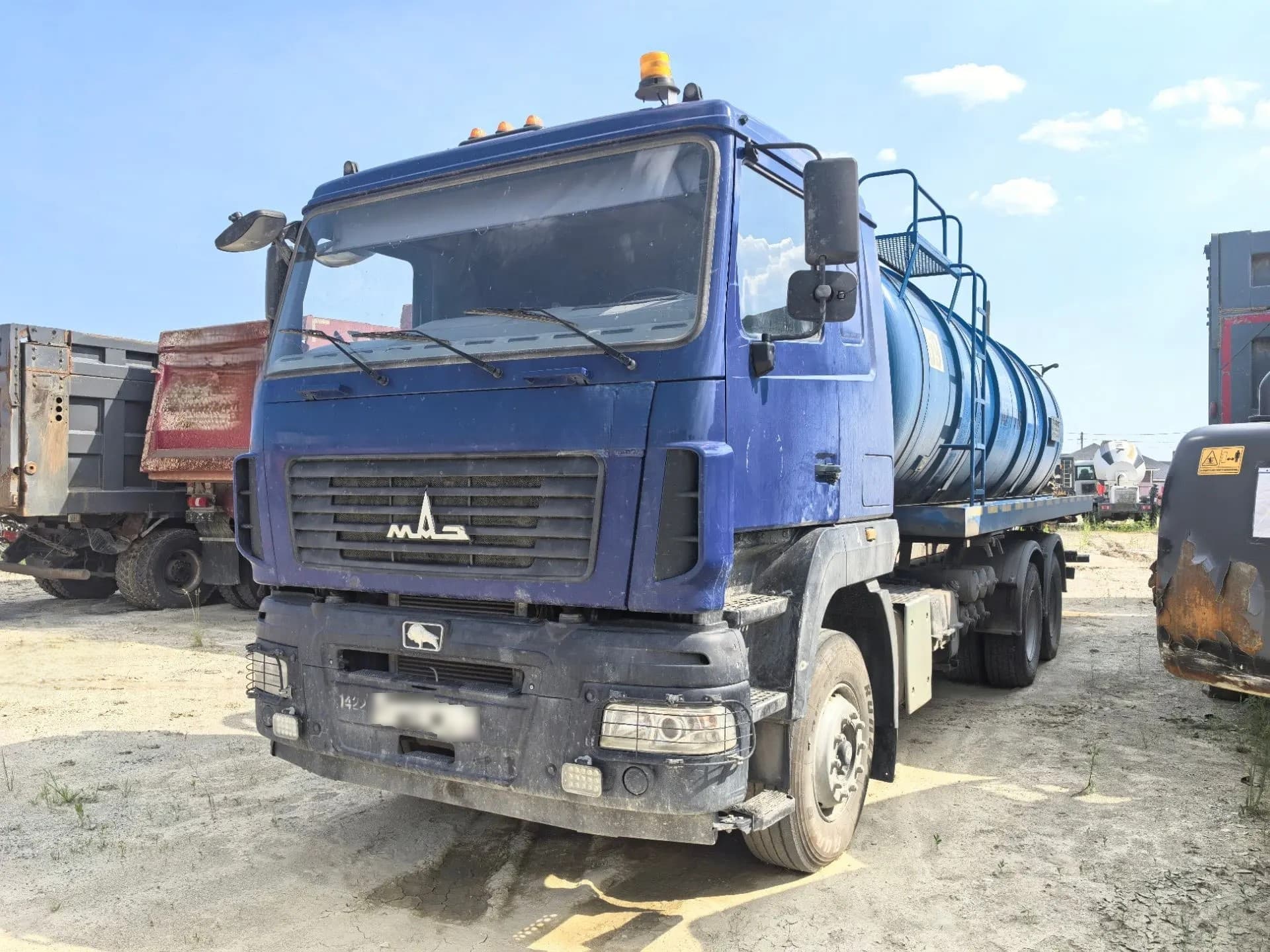 Автоспецтехника Слон 6602* на шасси МАЗ 6312 6x4 Автоцистерна вакуумная - 1