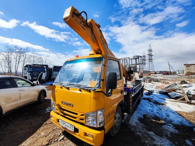 ISUZU ELF 4.5 4x2 Автовышка - 1