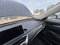 Hongqi H5 - 6