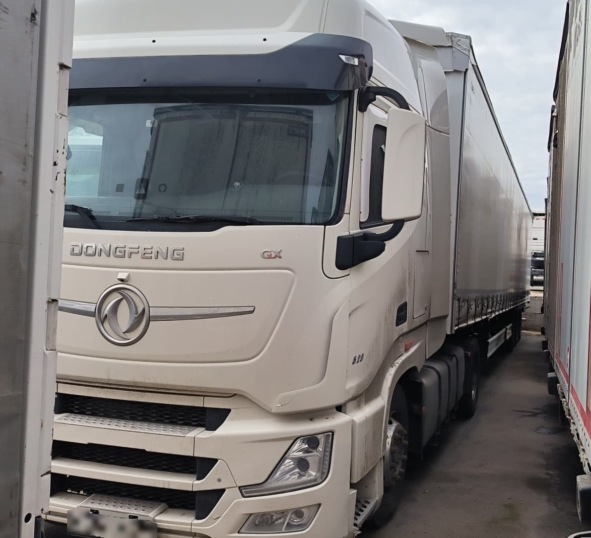 Dongfeng GX 4x2 Седельный тягач - 1