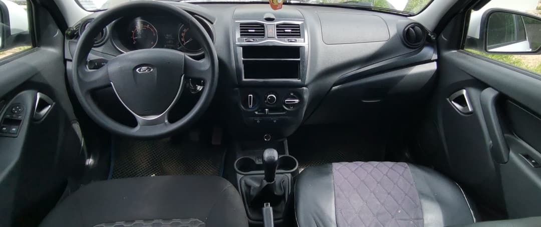 Lada Granta седан - 5