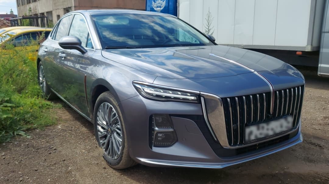 Hongqi H5 - 2