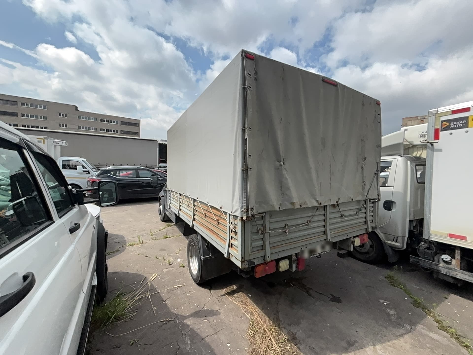 UAZ Profi - 4