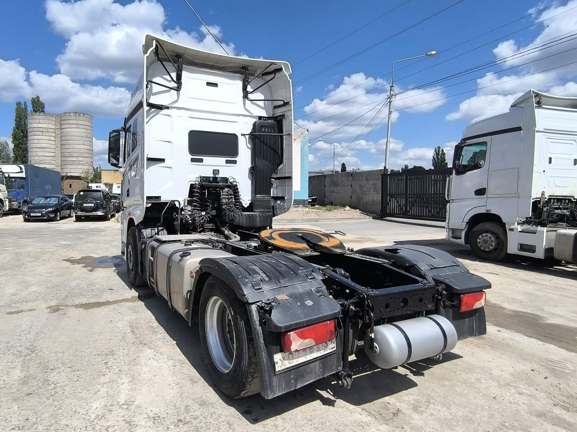 FAW J7 4x2 Седельный тягач - 4