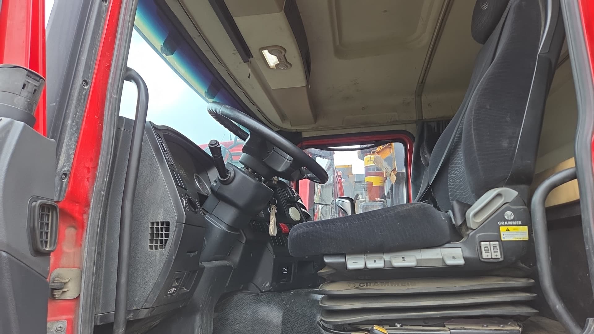 Shacman (Shaanxi) SX* 8x4 Самосвал - 6