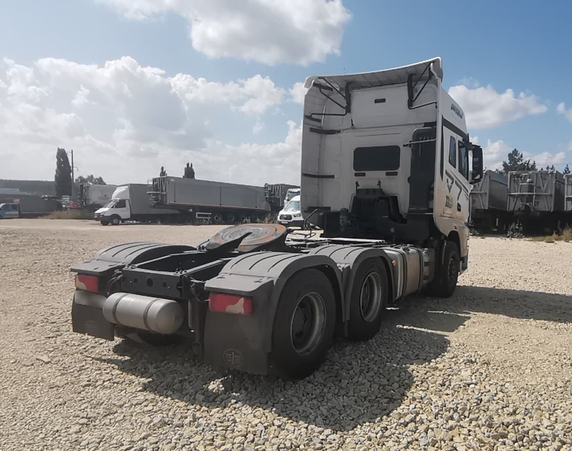 FAW CA 4250 6X4 Седельный тягач - 3