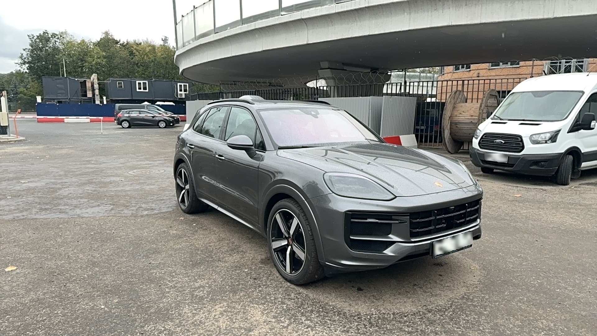 Porsche Cayenne - 2