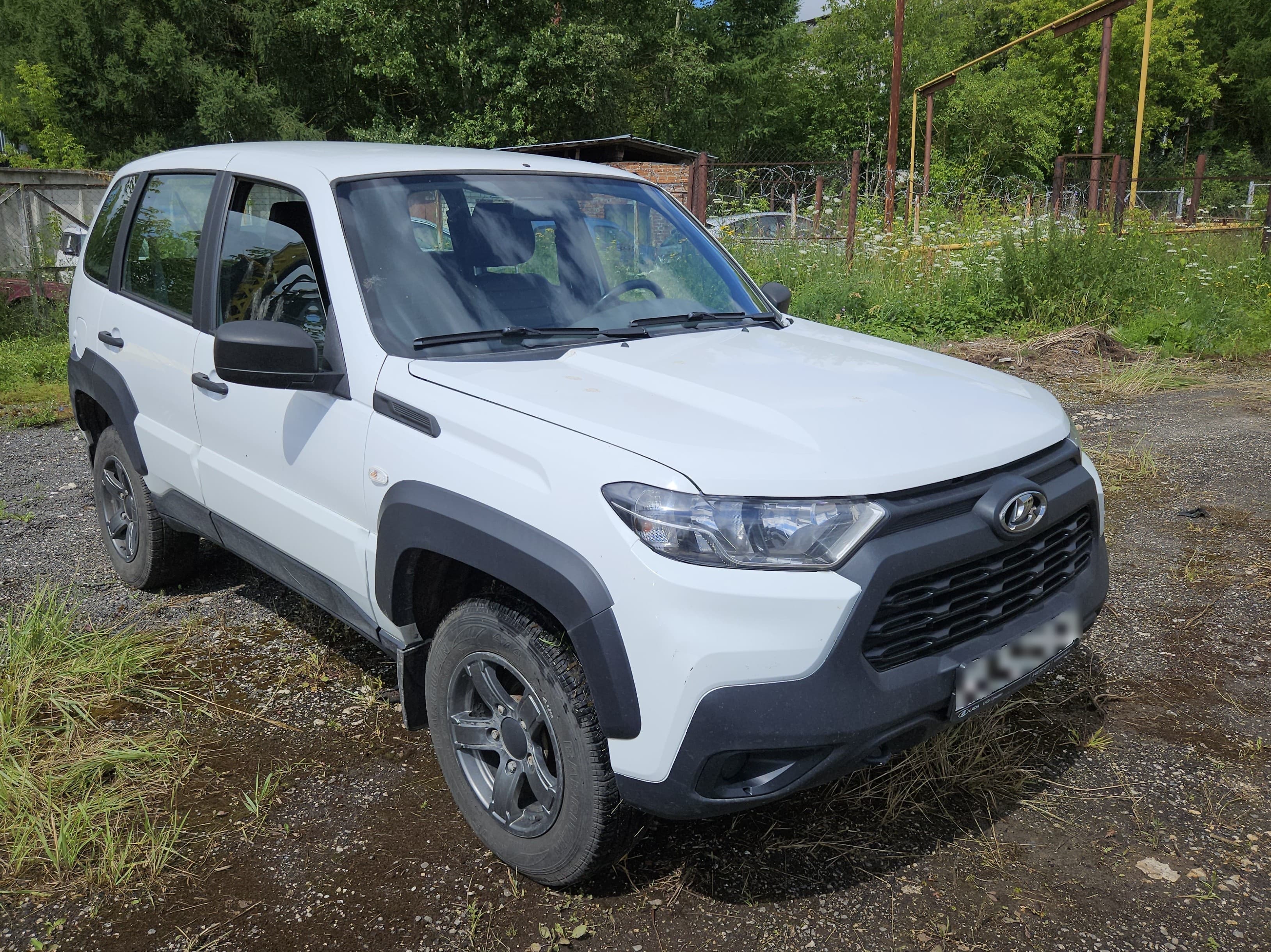 Lada Niva Travel - 2