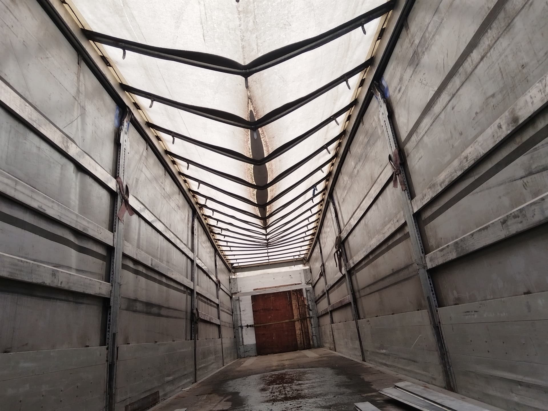 Schmitz Cargobull 9084 Полуприцеп бортовой - 4
