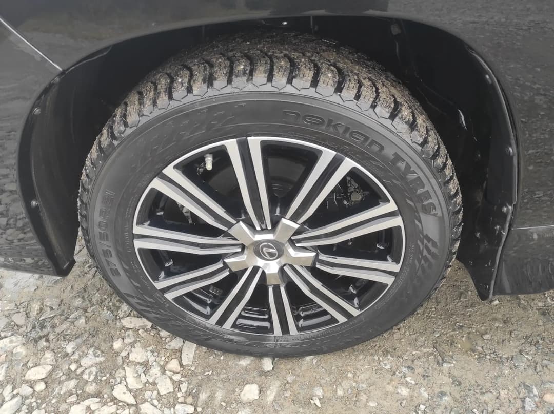 Lexus LX 450d - 6
