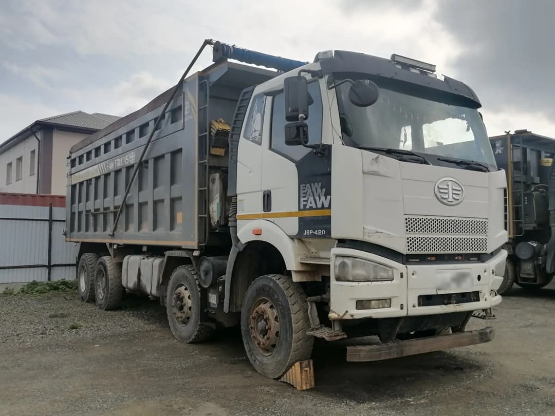 FAW J6 8x4 Самосвал - 2