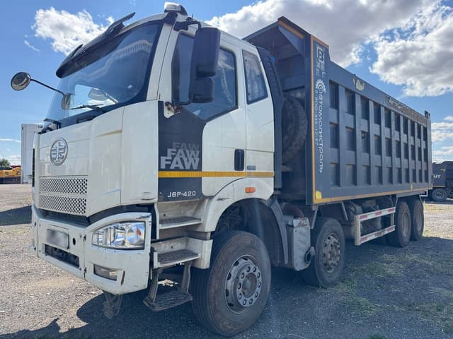 FAW J6 8x4 Самосвал - 1