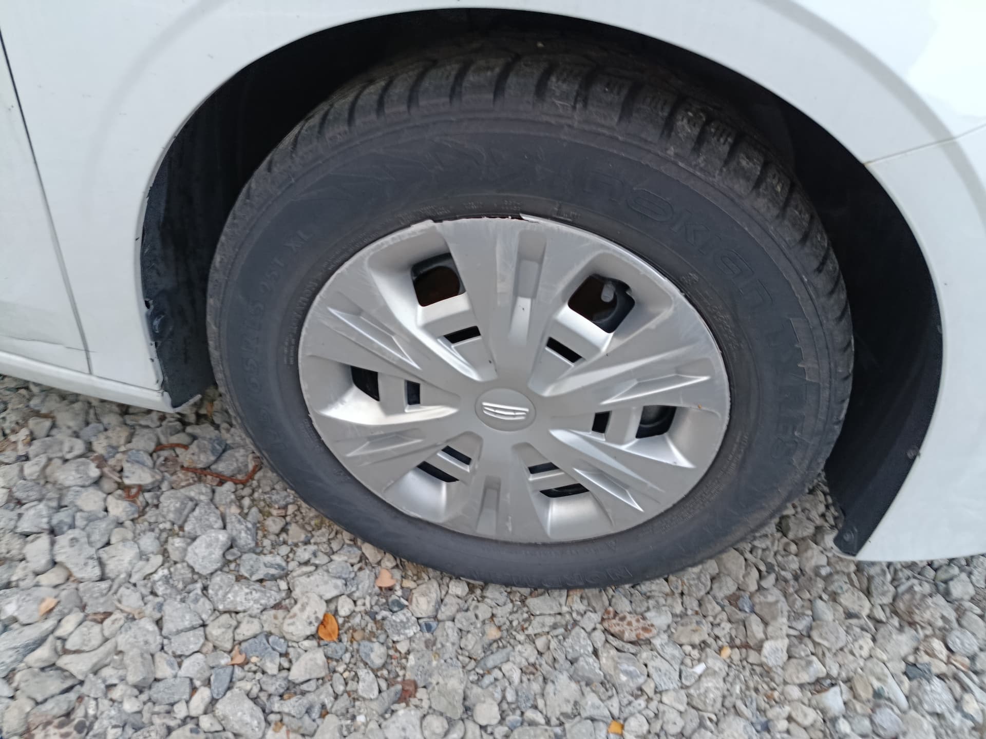 Geely EMGRAND - 10