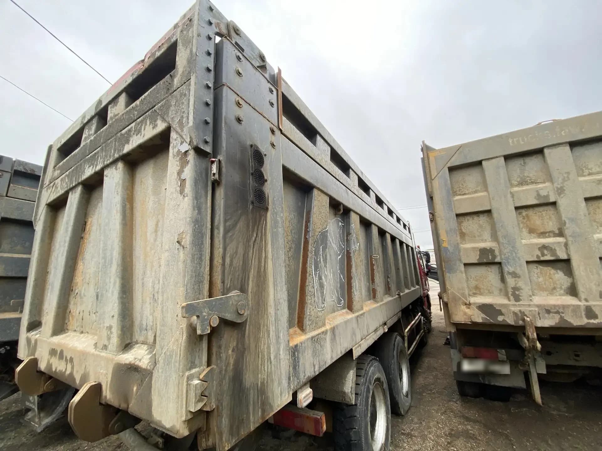 Shacman (Shaanxi) SX* 8x4 Самосвал - 3