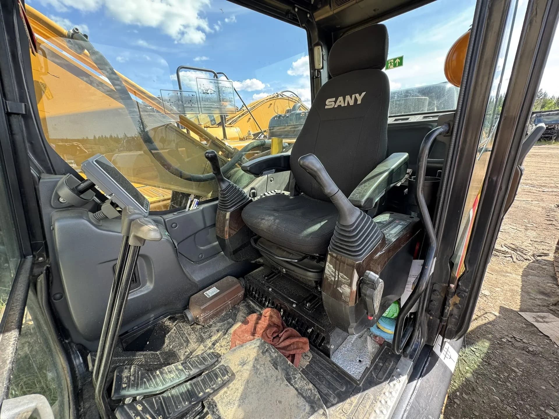 Sany SY245 Экскаватор-перегружатель - 5