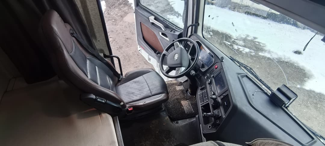 FAW J7 4x2 Седельный тягач - 5