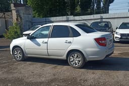 Lada Granta седан - 4