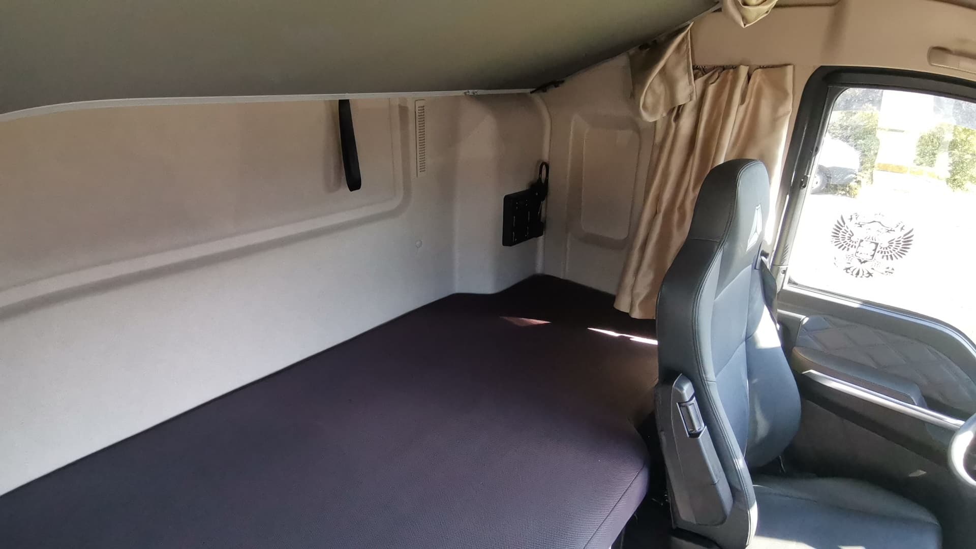 Sitrak C7H 4x2 Седельный тягач - 9