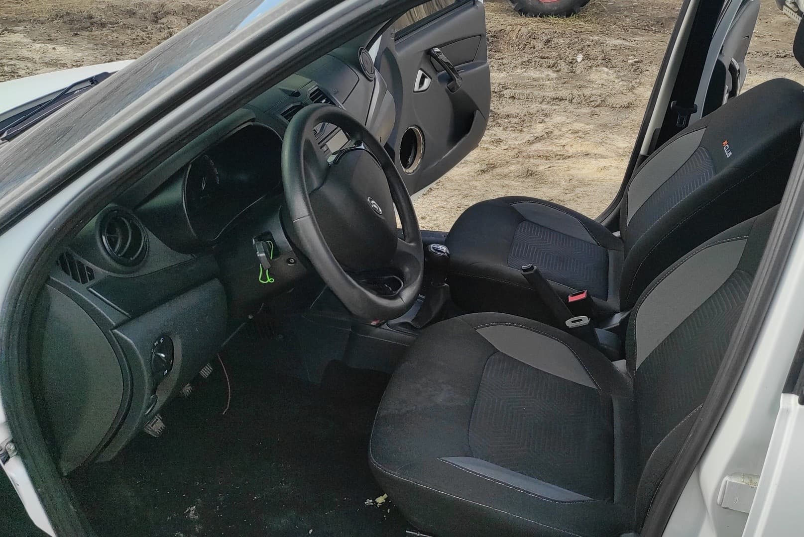 Lada Granta лифтбек - 6