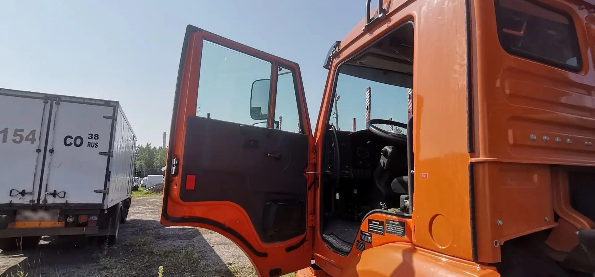Ряжский Авторемонтный Завод МК-4534 на шасси КамАЗ 6520 6x4 КДМ - 6