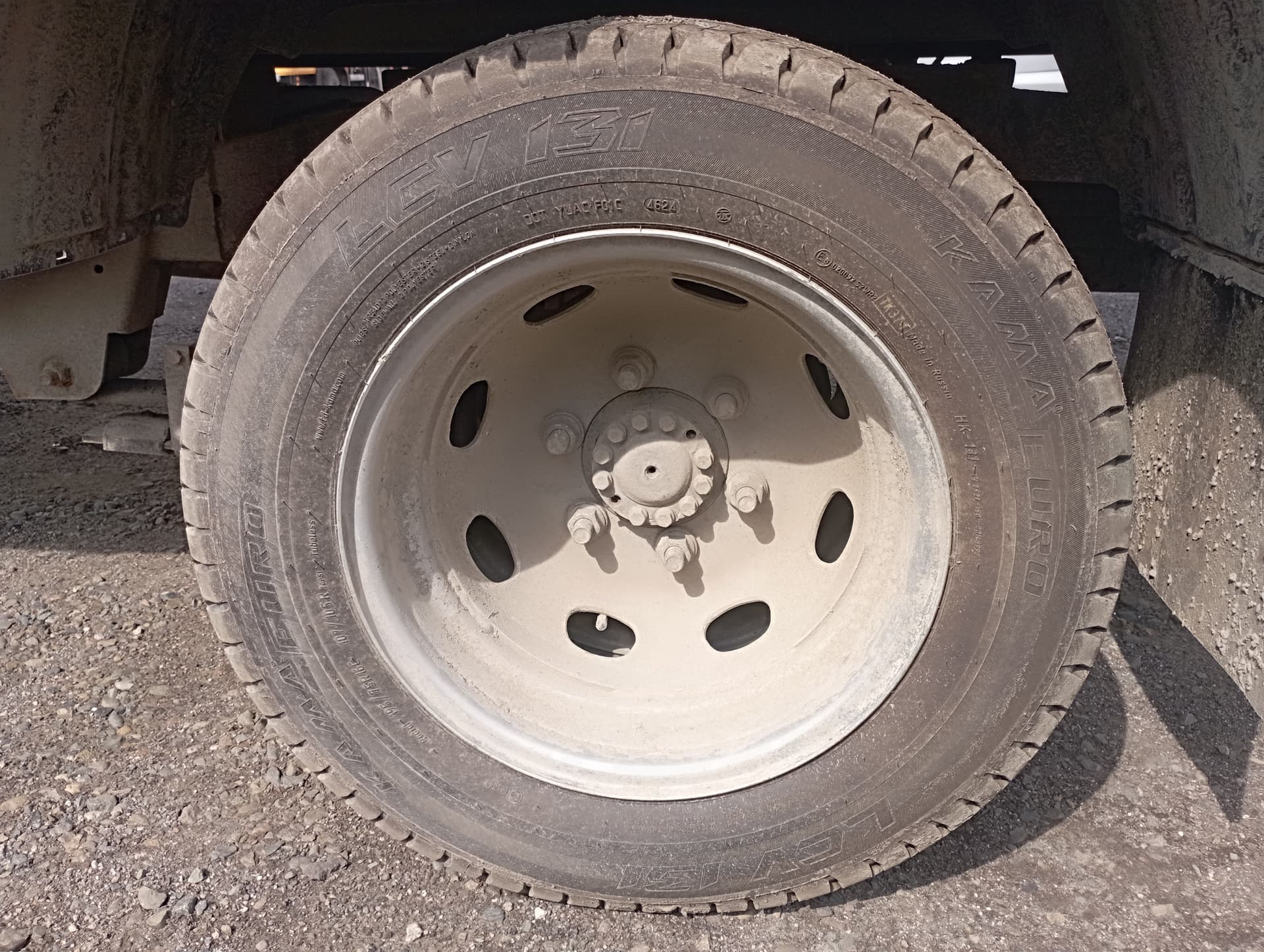 UAZ Profi - 10