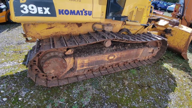 Komatsu D39EX-22 Бульдозер - 8