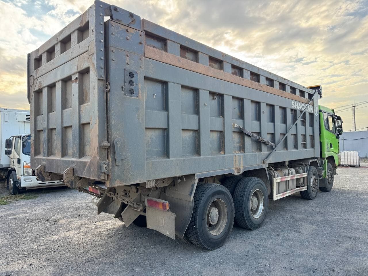 Shacman (Shaanxi) SX* 8x4 Самосвал - 3